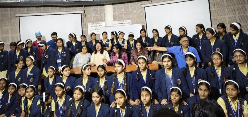 सर्वाइकल कैंसर से लड़ाई में आगरा की पहल: 100  छात्राओं को मिला मुफ्त टीकाकरण सुरक्षा कवच