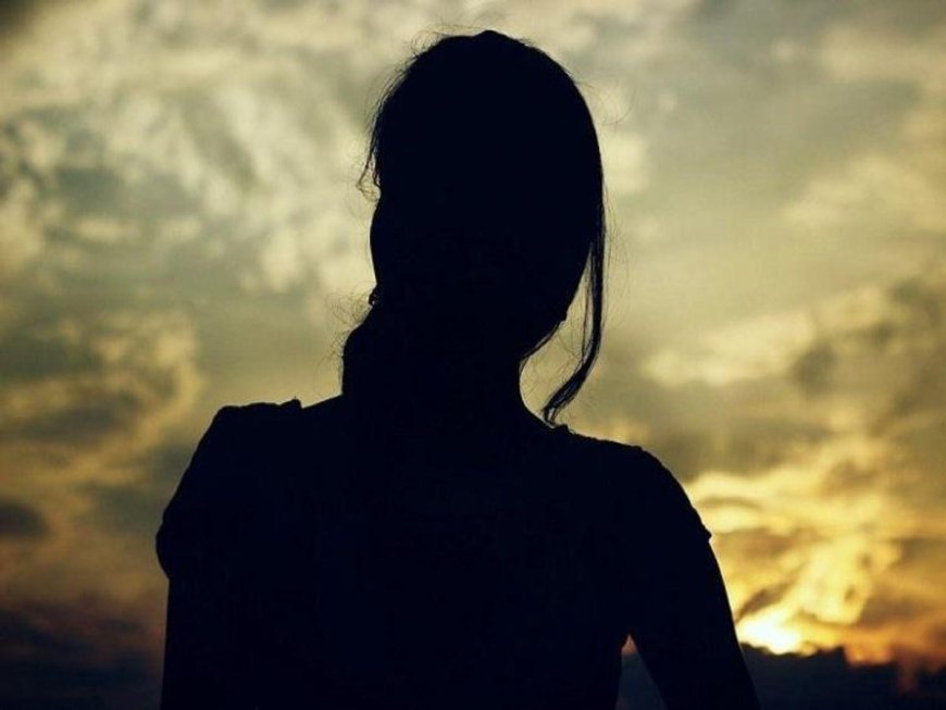 आगरा में 11वीं की लापता छात्रा एक महीने से नहीं लौटी घर, परिजनों का रो-रोकर बुरा हाल, पुलिस पर लापरवाही के गंभीर आरोप