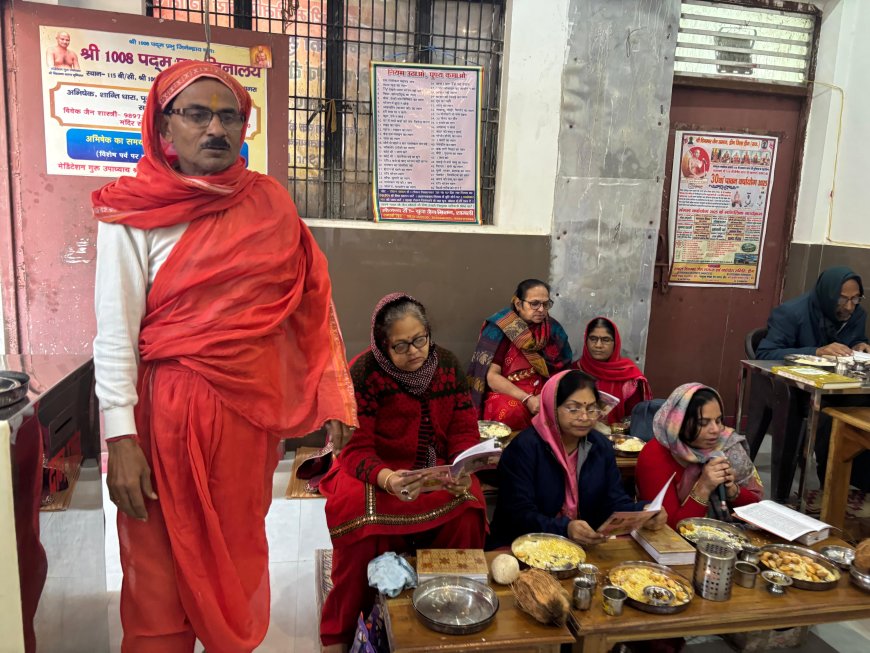 अवधपुरी जिनालय में दिव्य आभा के साथ सम्पन्न हुआ श्री पदमप्रभु विधान का आयोजन
