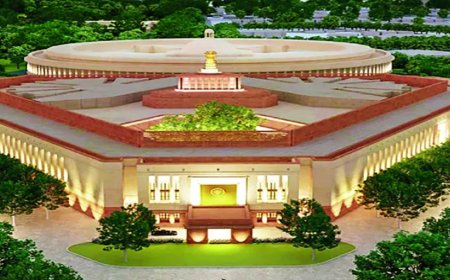 एसआईआर को लेकर संसद में दूसरे दिन भी भारी हंगामाः संचार साथी ऐप की अनिवार्यता के रूप में विपक्ष का दूसरा बड़ा मुद्दा मिला, संसद की कार्यवाही स्थगित हुई
