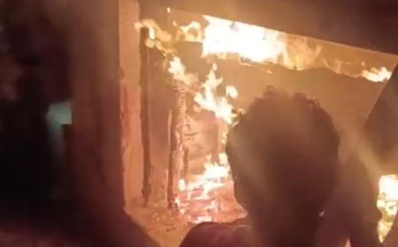 बाह में ड्राई क्लीन दुकान में अचानक आग, फायरब्रिगेड की तत्परता से बड़ा हादसा टला
