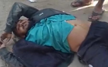 खेरागढ़ में दिल दहला देने वाला हादसा, तेज रफ्तार कार ने बाइक को मारी टक्कर, युवक गंभीर रूप से घायल