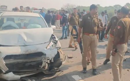 आगरा–लखनऊ एक्सप्रेसवे पर तीन कारों की जोरदार भिड़ंत, चार घायल, पुलिस व यूपीडा टीम ने तुरंत संभाली स्थिति