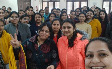 डॉक्टर बनने की राह में मानसिक मजबूती ज़रूरी, एसएन मेडिकल कॉलेज में मानसिक स्वास्थ्य पर खुलकर चर्चा