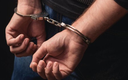 आगरा के शाह मार्केट में दिनदहाड़े हवाई फायरिंग करने वाला युवक गिरफ्तार, पुलिस ने पालीवाल पार्क से दबोचा
