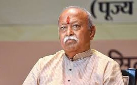 कोलकाता में लिव इन रिलेशनशिप पर संघ प्रमुख मोहन भागवत बोले - अगर आप जिम्मेदारी नहीं लेंगे तो कैसे चलेगा