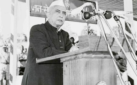 जयंती पर विशेषः नीम करोरी बाबा की भविष्यवाणी और चौधरी चरण सिंह का अचानक प्रधानमंत्री बनना आस्था और संयोग से जुड़ा प्रसंग है