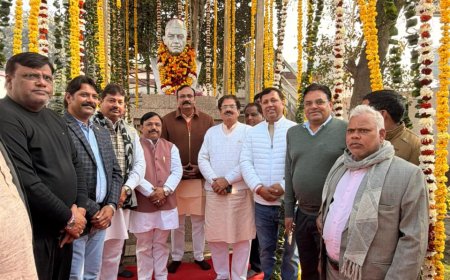 किसान दिवस पर नमन अन्नदाता के मसीहा को, चौधरी चरण सिंह की प्रतिमा पर सांसद राजकुमार चाहर के नेतृत्व में श्रद्धांजलि