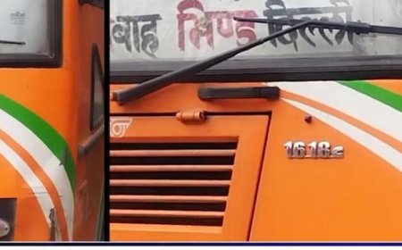 आगरा में रोडवेज बस में शॉर्ट सर्किट से लगी आग, सतर्कता से बची सवारियों की जान