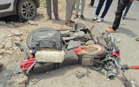 तेज रफ्तार का कहर, ट्रांस यमुना में कार ने बाइक सवारों को रौंदा, सीसीटीवी में कैद हुआ हादसा