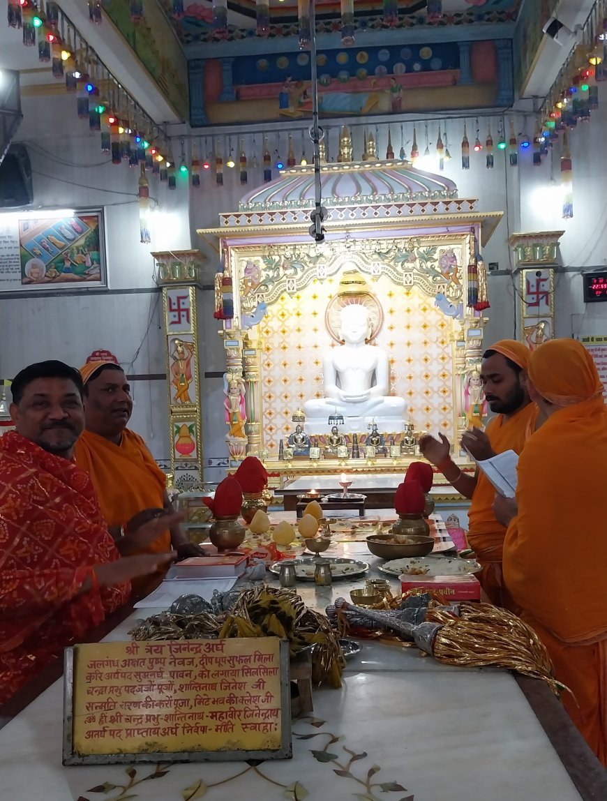 ट्रांस यमुना में गूंजा भक्तिरस: संगीतमय श्री चंद्रप्रभ महामंडल विधान सम्पन्न, रथयात्रा के पात्रों का हुआ चयन