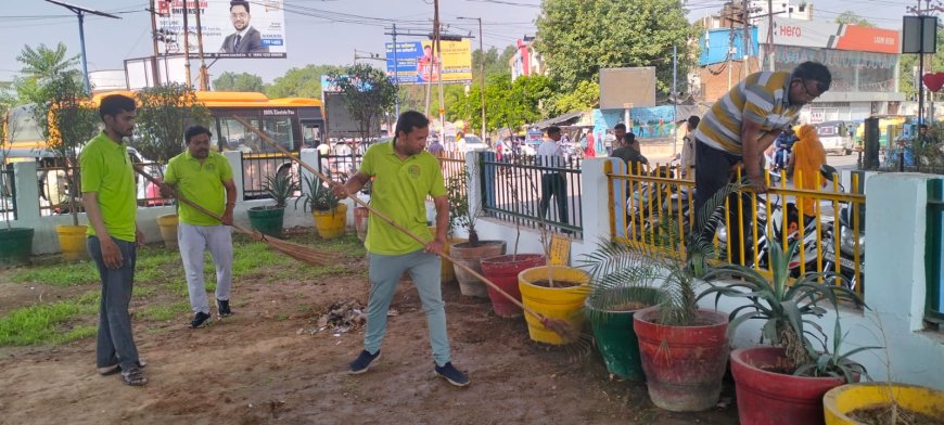 प्रयास फाउंडेशन ने आगरा में वाटर वर्क्स फ्लाईओवर के नीचे के पार्क को साफ कर सुंदर बना दिया