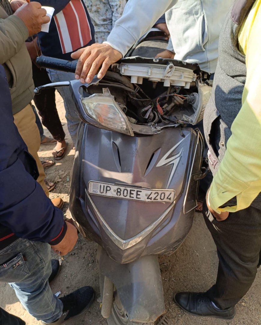 यमुना पार हनुमान नगर में भीषण हादसा, क्रेन की चपेट में आए  एक्टिवा सवार युवक की मौके पर दर्दनाक मौत