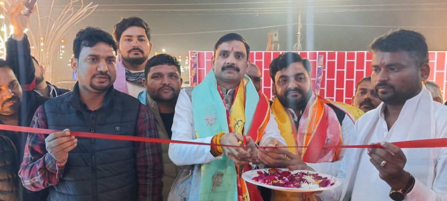 आगरा विंटर कार्निवल का आगाज, झूलों और स्वादिष्ट व्यंजनों से सजा तारघर बीएसएनएल ग्राउंड