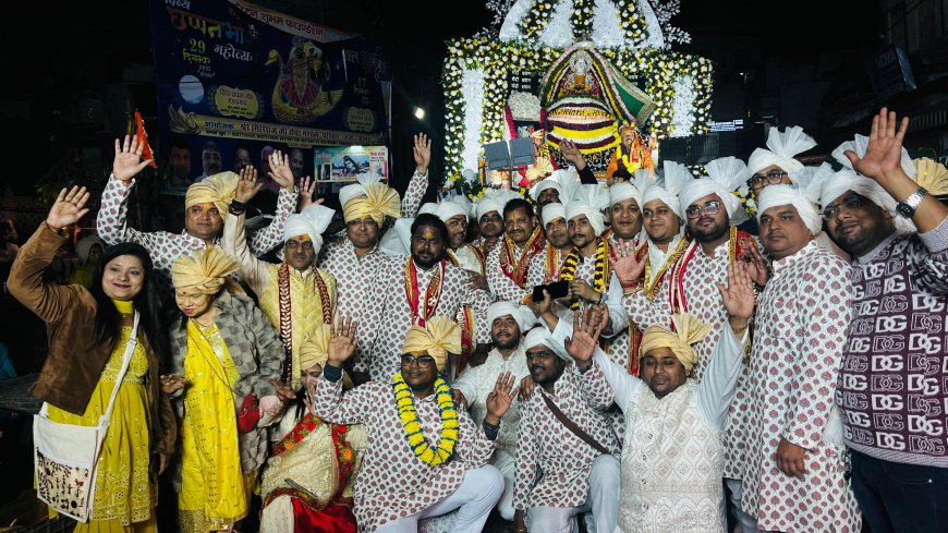 आगराः पोशाक अर्पण रथयात्रा में श्याम नाम के जयघोष, कल सात जोड़े बंधेंगे परिणय सूत्र में