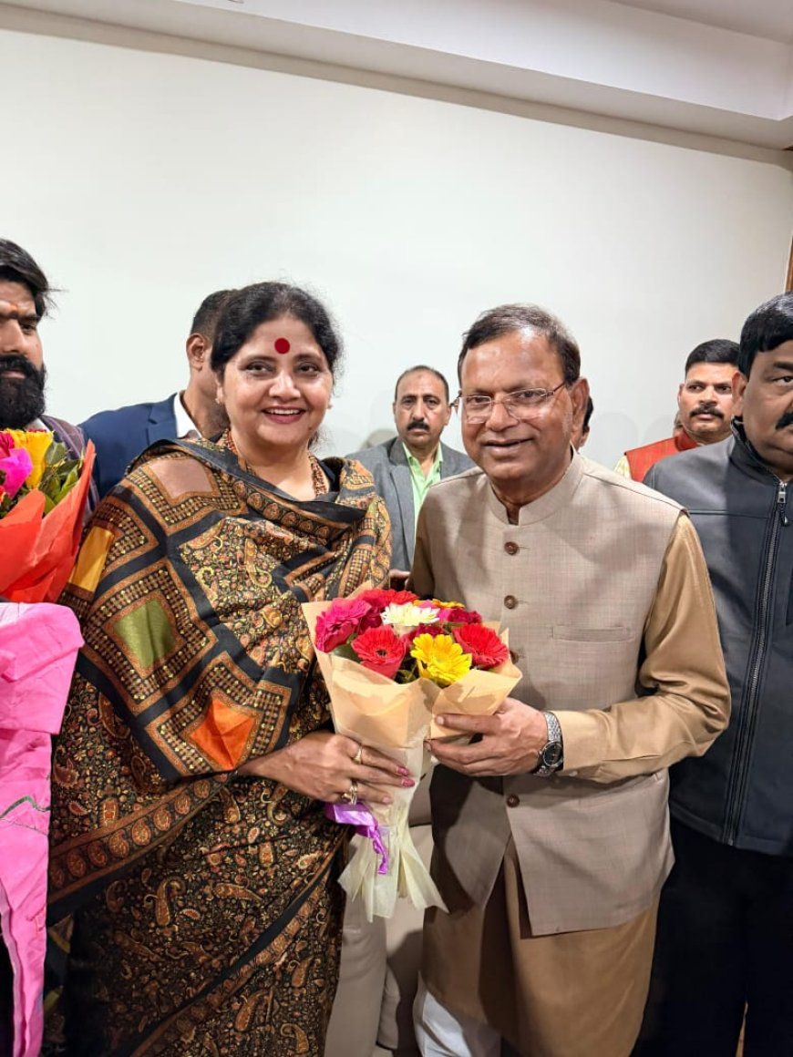 राज्य महिला आयोग अध्यक्ष डॊ. बबिता चौहान ने भाजपा के नये प्रदेश अध्यक्ष से मिल दी शुभकामनाएं