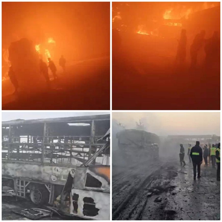 मथुरा में यमुना एक्सप्रेस-वे पर आग का तांडव, घने कोहरे में 7 बसें और 3 कारें भिड़ीं, जिंदा जले यात्री