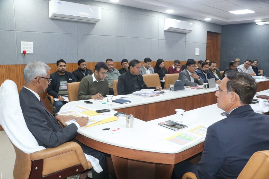 आईजीआरएस में लापरवाही पर मंडलायुक्त सख्त, शिकायतकर्ता से संपर्क न करने वाले अधिकारियों के कसे पेंच