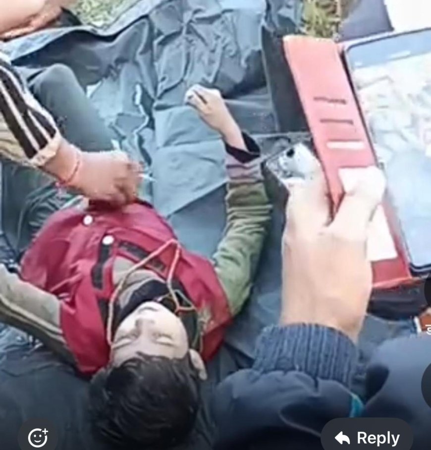 आगरा में 25 घंटे की जद्दोजहद के बाद तालाब से मिली 7 साल की अनु की लाश, गांव में पसरा मातम