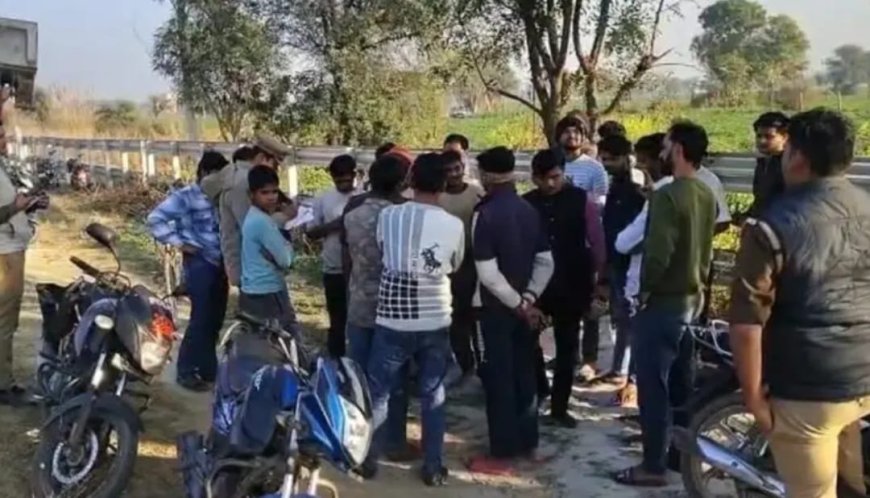 आगरा के रायभा में मांस के कट्टे छोड़ भागे दो युवक, पुलिस ने नमूने जांच के लिए भेजे