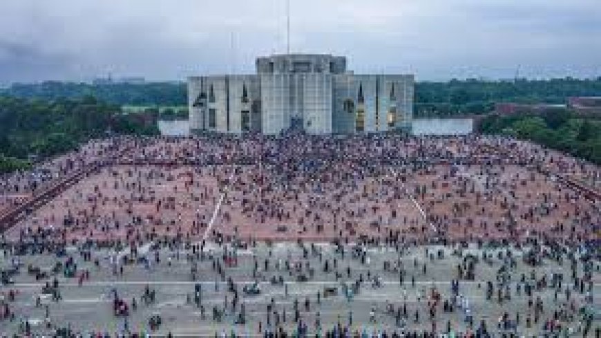 बांग्लादेश में फिर भड़की हिंसा, हादी के जनाजे में आई भीड़ ने की संसद पर हमले की कोशिश, तनाव