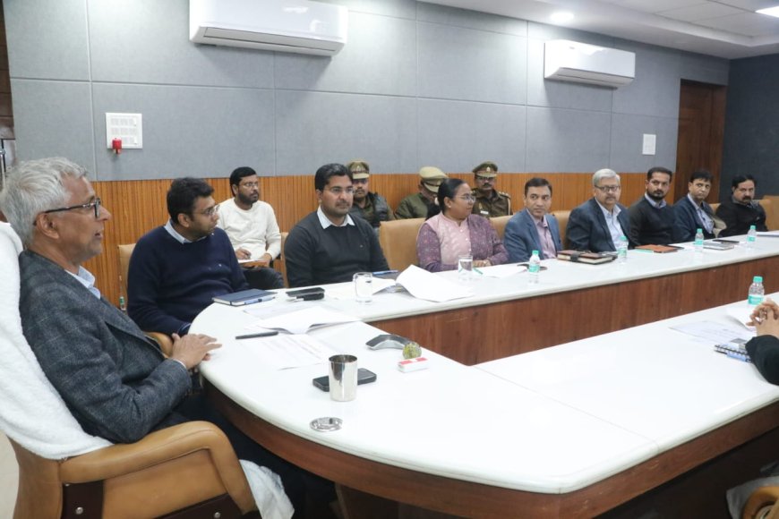 ताज महोत्सव 2026 की तैयारियों ने पकड़ी रफ्तार, दो स्थलों पर मंथन, 5.71 करोड़ का अनुमानित बजट तय