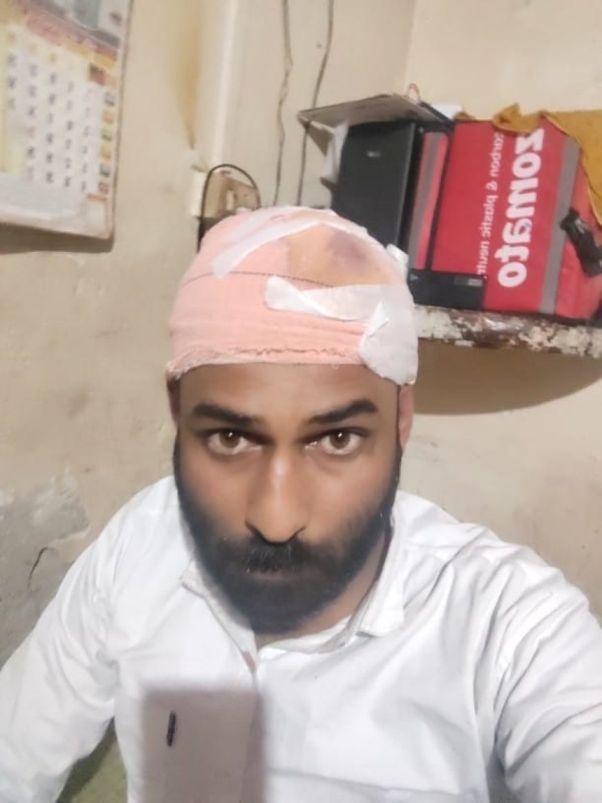 आगराः रॉन्ग साइड पर माफी के बावजूद पुलिसकर्मियों ने युवक का सिर ऑटो में दे मारा, शांति भंग में चालान भी कर दिया