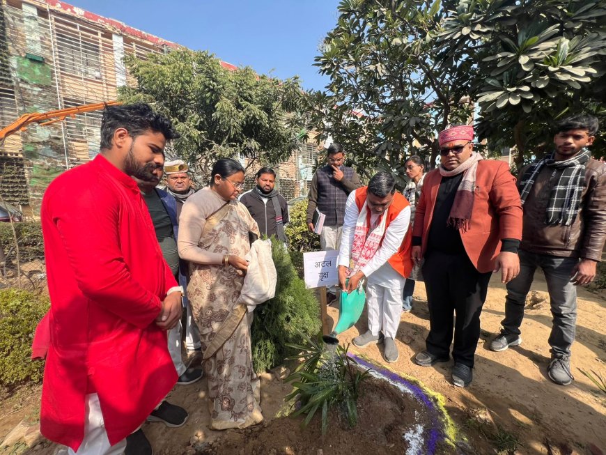 अटल जन्म शताब्दी वर्षः आगरा नगर निगम में काव्य पाठ, चित्रकला और सांस्कृतिक कार्यक्रम, स्वच्छता संग ज़ीरो वेस्ट का संदेश