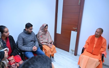 फरीदपुर के विधायक को अंतिम विदाई: मुख्यमंत्री योगी ने पार्थिव शरीर पर पुष्प अर्पित कर दी श्रद्धांजलि