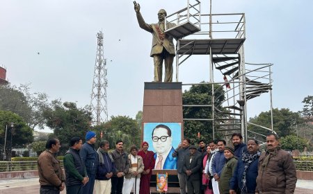 शिक्षा की ज्योति को नमनः आगरा  में श्रद्धा के साथ मनाया गया माता सावित्रीबाई फुले का जन्मदिवस