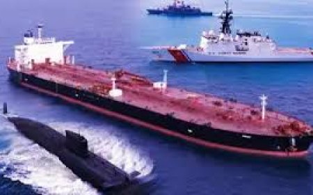 वेनेजुएला के डार्क फ्लीट टैंकर को नहीं बचा पाई रूसी पनडुब्बी, अमेरिकी नौसेना ने पकड़ा