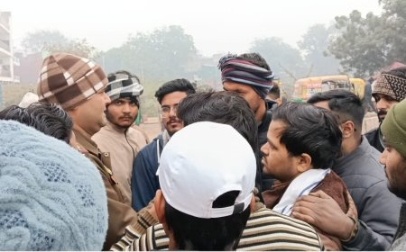 आगरा में प्लास्टिक कट्टे में फेंका गया गौ वंश, दूसरी बार हुई घिनौनी हरकत से हिन्दू संगठनों में आक्रोश