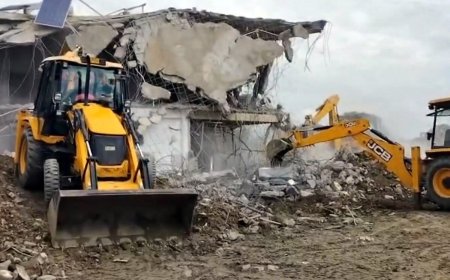 बुलडोज़र एक्शनः राजनीति या जवाबदेही का संकट?