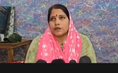 लाइक–फॉलोअर की होड़ में यूट्यूबर की अश्लीलता, बच्चों के मोबाइल में घुसा ज़हर