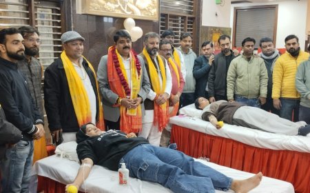 आगरा में भक्ति बनी जीवनरक्षक सेवा, आगरा में गूंजा रक्तदान का संदेश