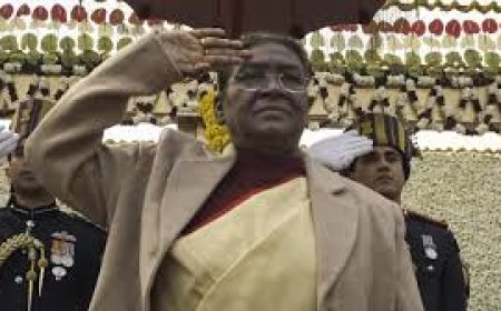 कर्तव्य पथ पर दिखा भविष्य का भारत, पहली बार नजर आए रोबोटिक डॉग्स और एआई हथियार