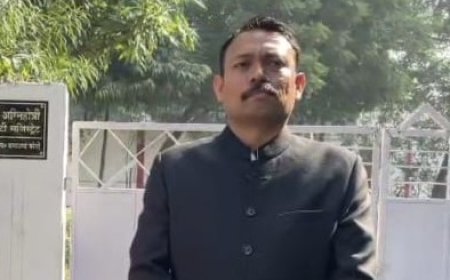 बरेली के नगर मजिस्ट्रेट अलंकार अग्निहोत्री के इस्तीफे के बाद ‘बंधक बनाने’, ‘गाली’ और ‘जान का खतरा’ जैसे आरोपों से हिल गया प्रशासन, रात में ही खाली किया जा रहा बंगला