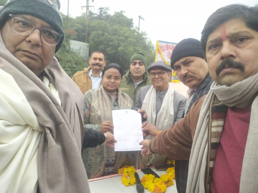 आगरा में सुनारी चौराहे पर होली तक लगेगी वीर गोकुला जाट की प्रतिमा, विकास भी होगा, महापौर हेमलता दिवाकर कुशवाहा ने की घोषणा