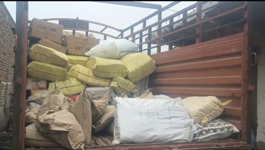 आगरा के भदरौली में कैंटर से पकड़ा गया 250 किलोग्राम संदिग्ध पाउडर, नकली दूध के गोरखधंधे से जुड़े होने का अंदेशा