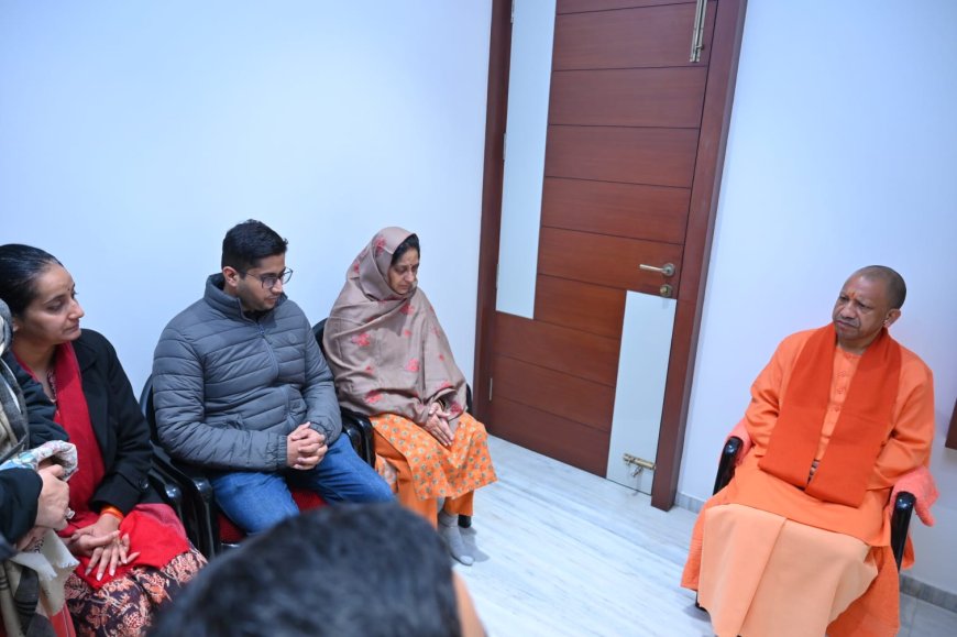 फरीदपुर के विधायक को अंतिम विदाई: मुख्यमंत्री योगी ने पार्थिव शरीर पर पुष्प अर्पित कर दी श्रद्धांजलि