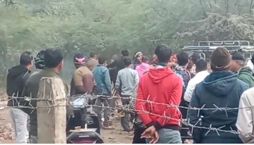 आगरा में काल भैरव मंदिर के पास दो गुटों में खूनी संघर्ष, बेल्ट–लात-घूंसे चले