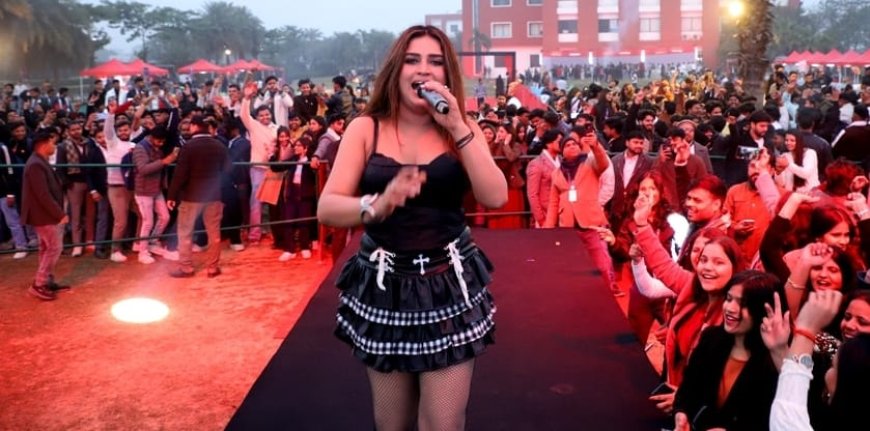 बिग बैंग 2K26 में झूम उठा फ्यूचर यूनिवर्सिटी परिसर, पूजा ठाकरे की आवाज़ पर थिरके छात्र