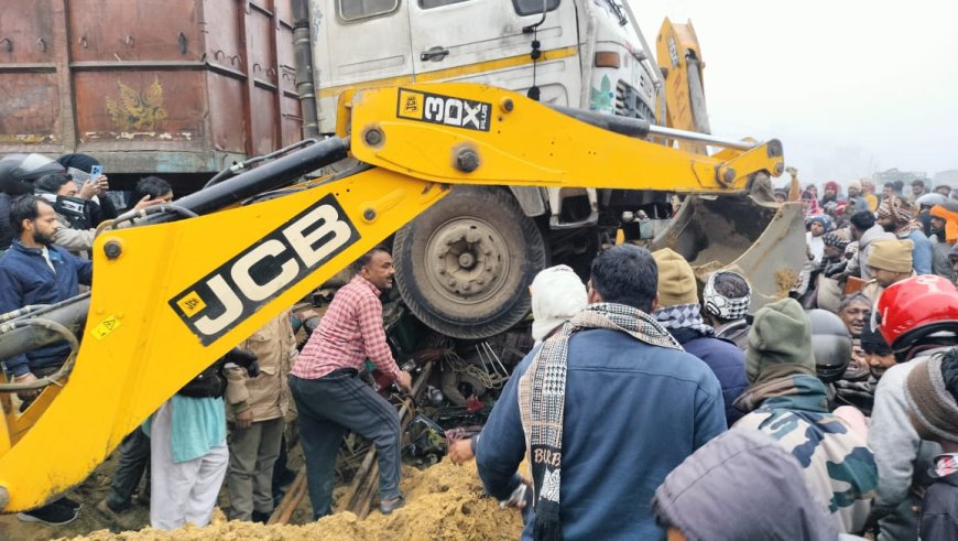 कोहरे में मौत का कहरः बरेली में दो अलग-अलग हादसों में एक ही दिन पांच मजदूरों की दर्दनाक मौत, ट्रकों ने बाइक और ई-रिक्शा को रौंदा, मृतकों में पिता और उसके दो बेटे