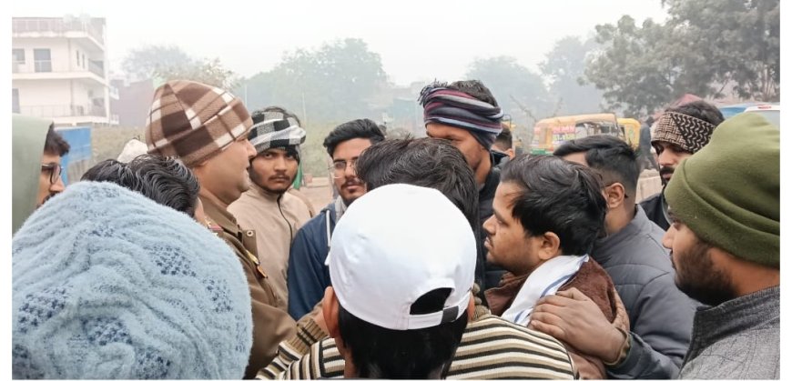 आगरा में प्लास्टिक कट्टे में फेंका गया गौ वंश, दूसरी बार हुई घिनौनी हरकत से हिन्दू संगठनों में आक्रोश