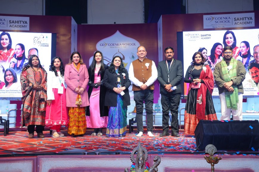 ‘बुजुर्गों की संगत में बैठे नहीं हो, घरों के शिवाले संभालोगे कैसे…’ गीत–ग़ज़ल के कारवां में वीर, श्रृंगार, करुणा और प्रेम रस की सतरंगी बारिश, ताज साहित्य उत्सव में कविताओं ने दिए संस्कारों से जुड़े रहने के गहरे संदेश