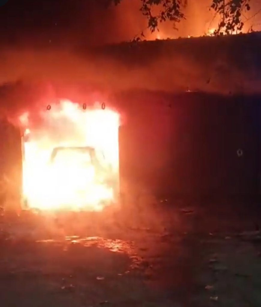 लगन–सगाई की खुशियां मातम में बदलीं, शाहगंज के शिव नगर में मुन्ना डेरी में भीषण आग