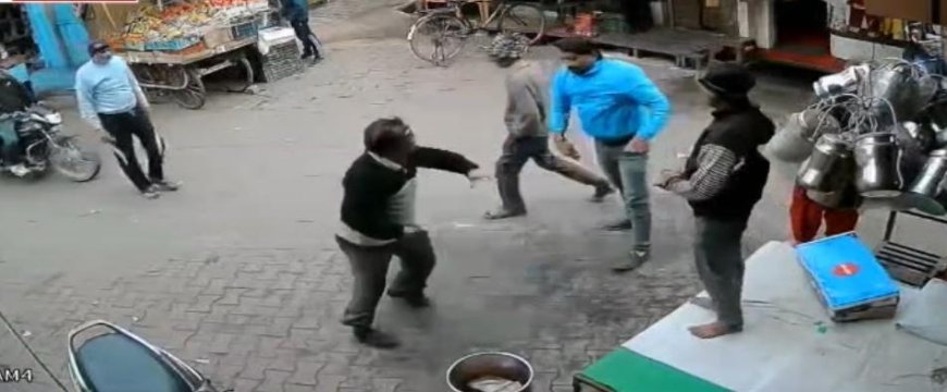 ताजगंज के कसेरट बाजार में दबंगई, दुकानदार से मारपीट, वसूली न देने पर जान से मारने की धमकी