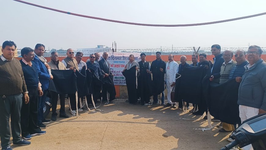 कान्हा गौशाला में 900 गौमाताओं की सेवा, अग्रवाल दिगंबर जैन महासभा ने की सेवा