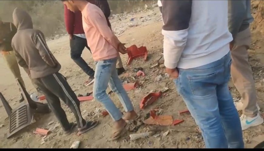 रुनकता में खुलेआम संघर्षः कार और बाइकों से लोग आए और बैठे हुए पांच लोगों पर हमला बोल दिया, लाठी-डंडों से सिर फोड़े