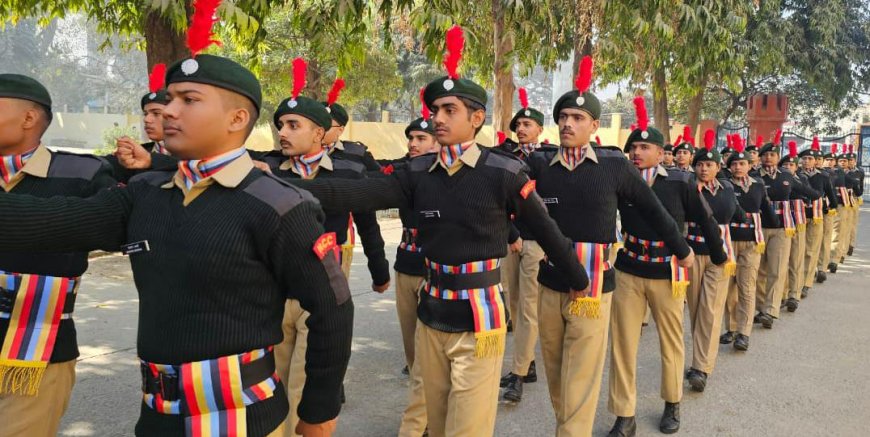 आगरा में आर्मी डे पर गरजा एनसीसी का परेड मैदान, कैडेट्स ने ड्रिल से किया भारतीय सेना के शौर्य को नमन